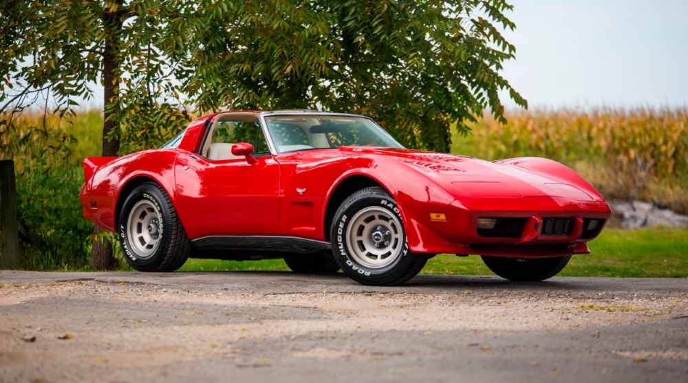 Chevrolet corvette red