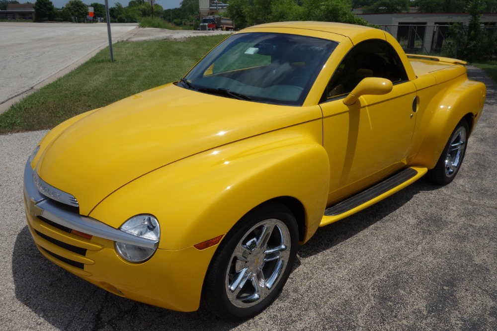 2005 Chevrolet SSR -CONVERTIBLE - 390HP WITH 405 LB FT TORQUE- SEE ...