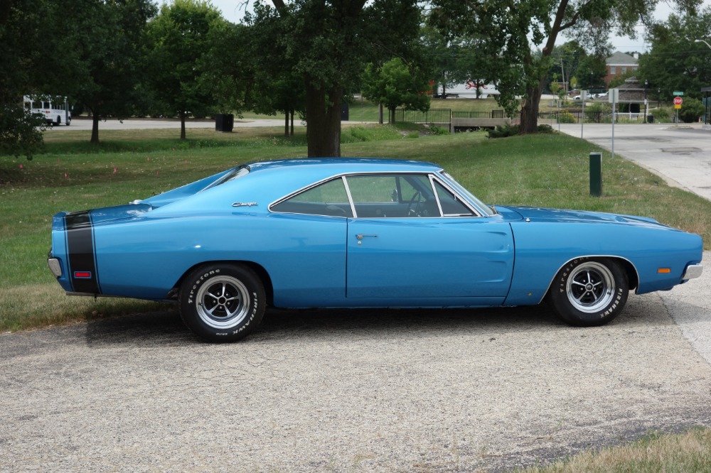 1969 Dodge Charger -CLEARANCE-FRAME UP RESTORED-440 BIG BLOCK-EASY ...