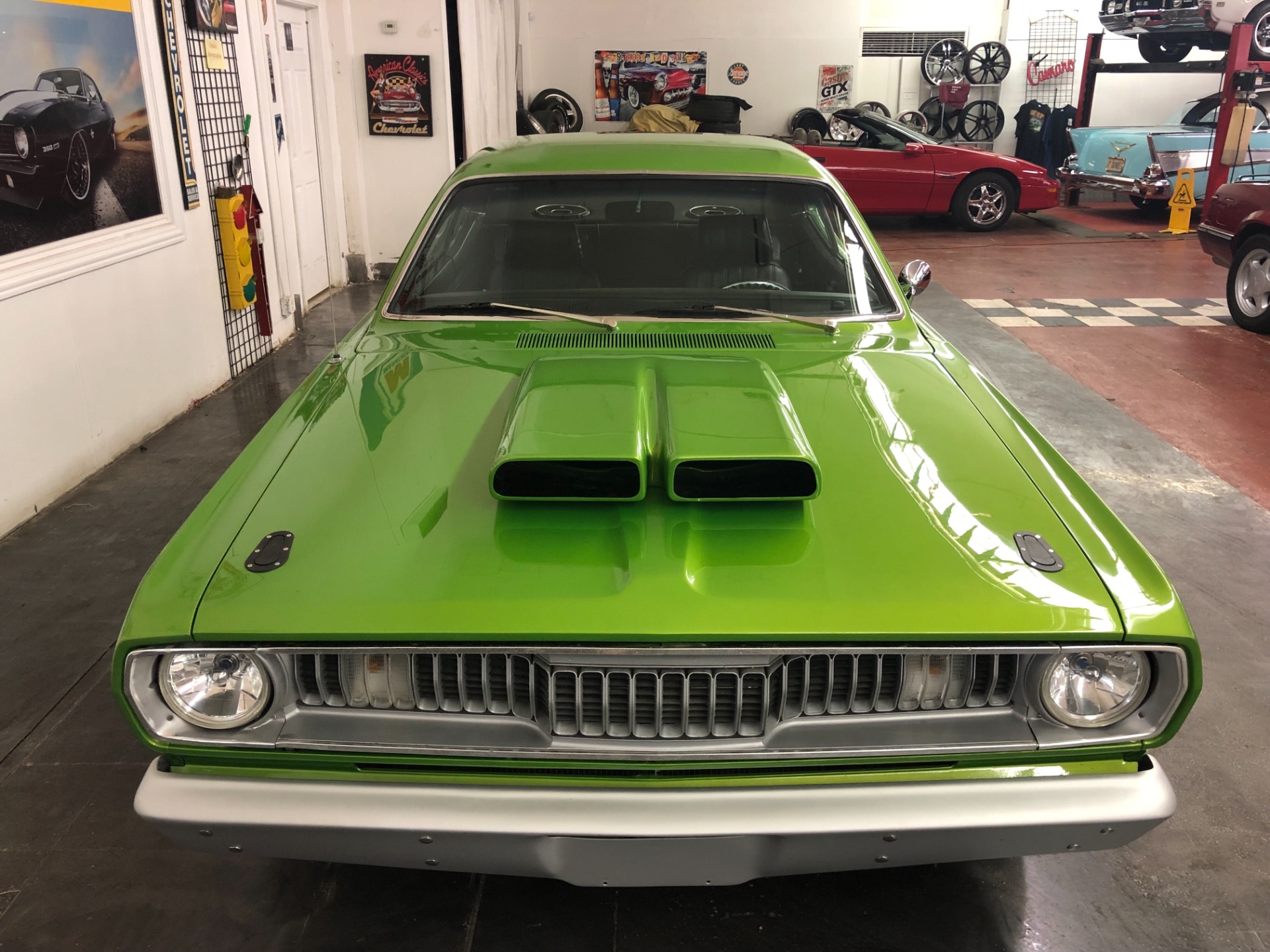 1971 Plymouth Duster -HEMI FUEL INJECTED PRO TOURING MOPAR Stock