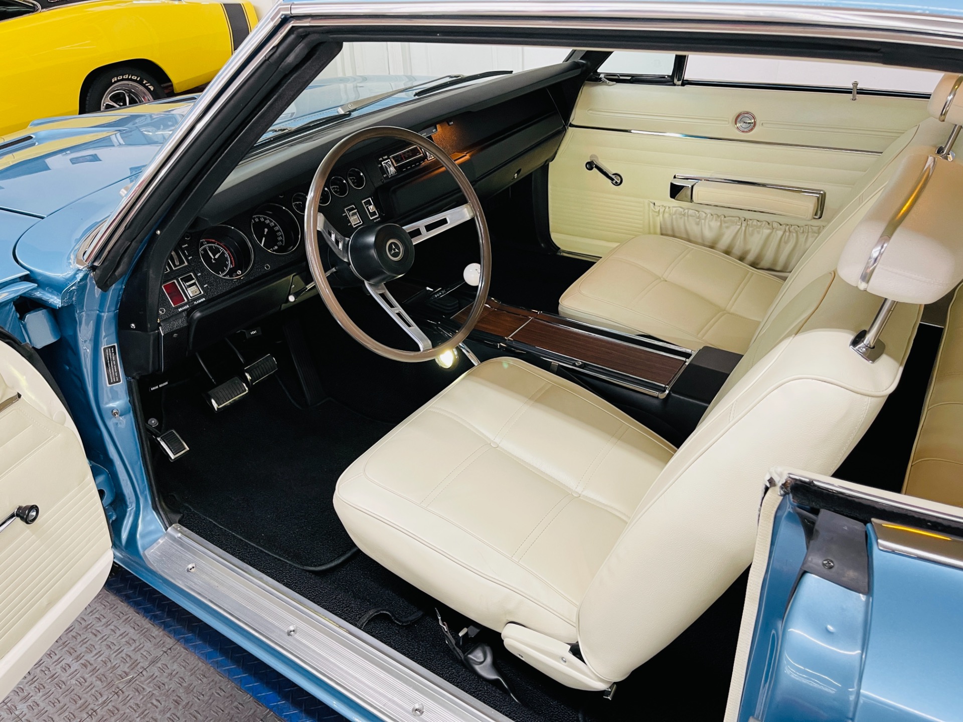 1969 Dodge Charger - R/T - 440 MAGNUM - 4 SPEED TRANS - B3 BLUE - SEE VIDEO  Stock # 69107KFCV-358 visit  for more info