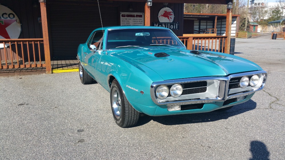 1967 Pontiac Firebird Always Stored in a Garage Flexes Rare Paint, Original  400 - autoevolution