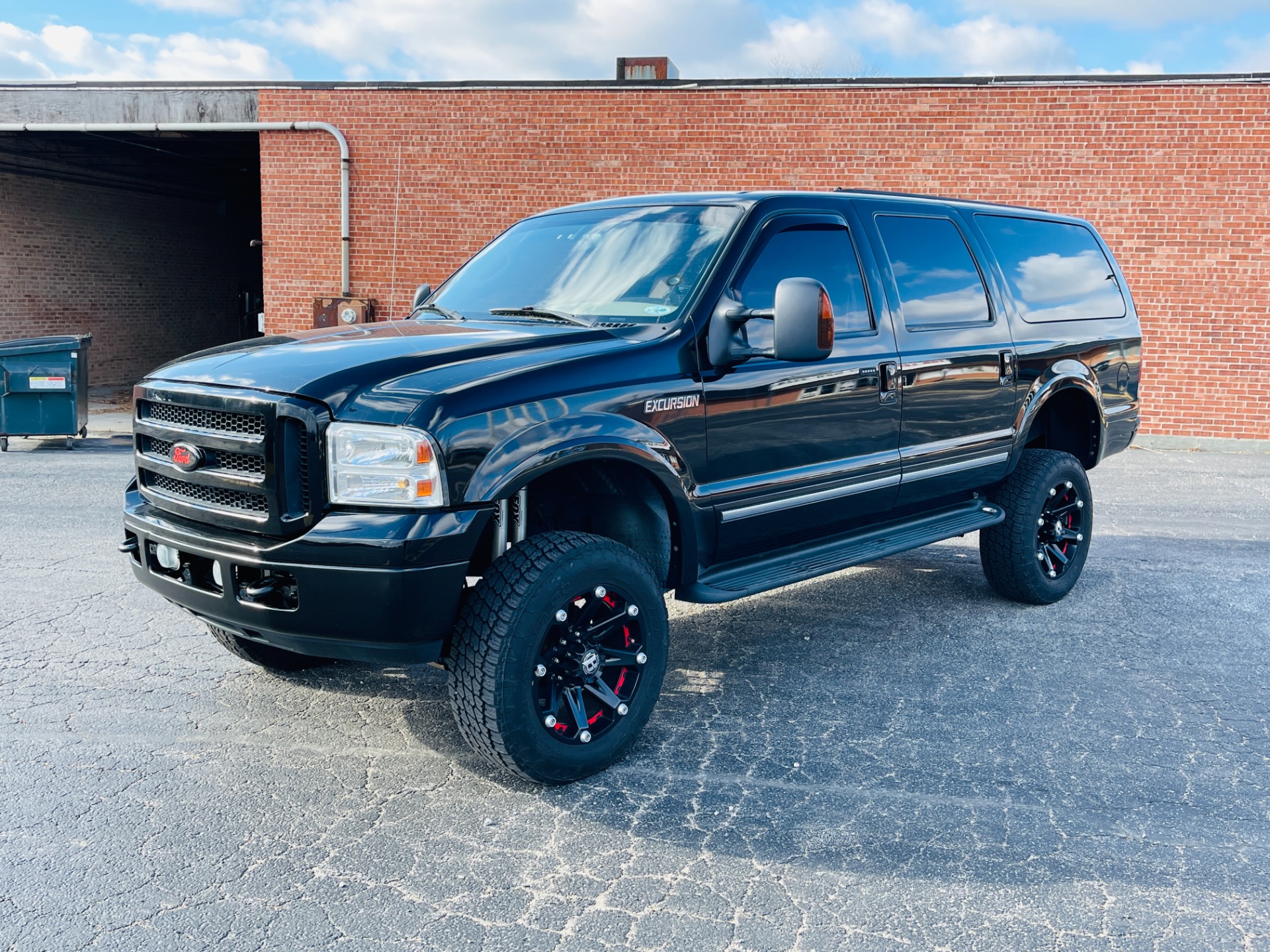 used black ford excursion