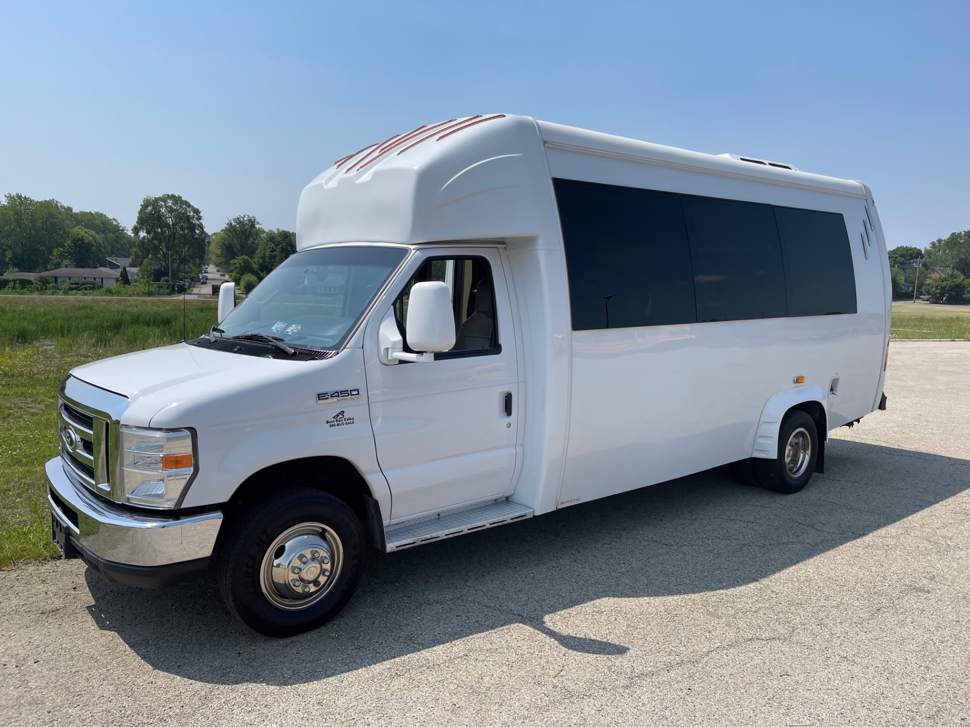 Used 2015 Ford E 450 - LIMO SHUTTLE BUS - 9 PASSENGER - VERY CLEAN ...