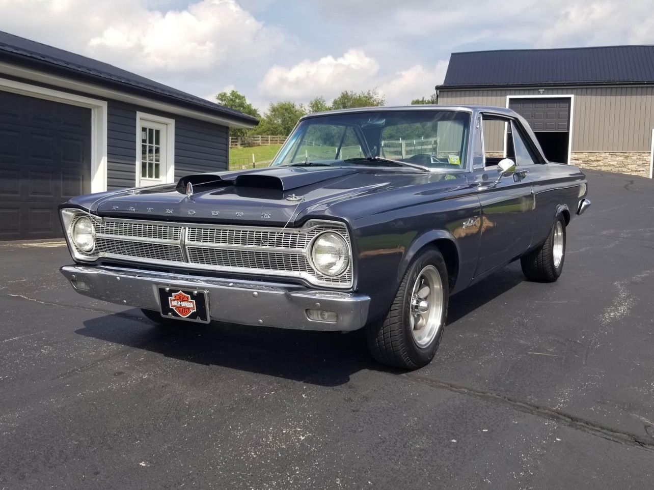 Show quality' 1967 Plymouth Belvedere two-door hardtop